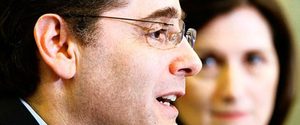 fcc-julius-Genachowski-wireless-data-roaming