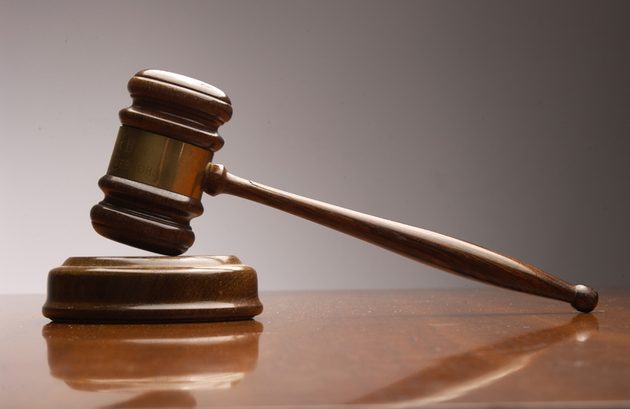 Apple-gavel-antitrust-governement-laws