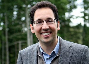 Chris Capossela (Microsoft)