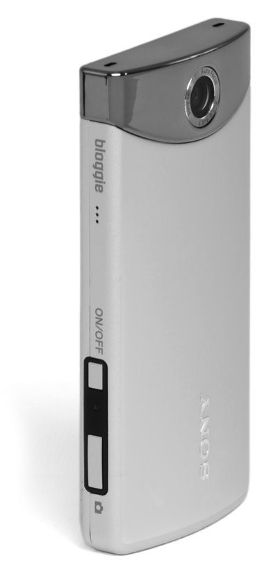 Sony Bloggie Touch silver angle