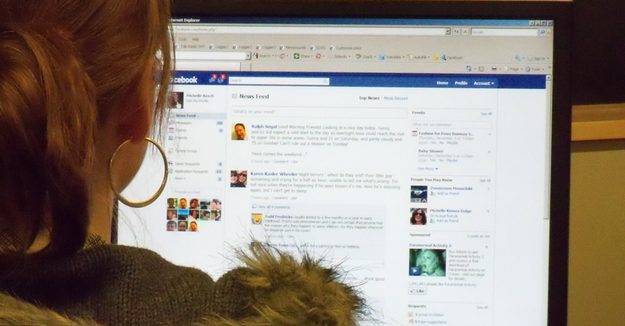 Facebook-browsing