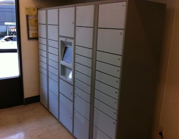 Amazon in-store locker 7-Eleven