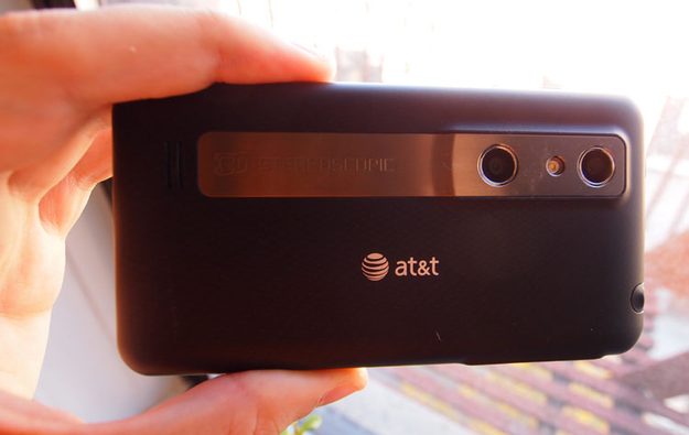lg-thrill-camera-back