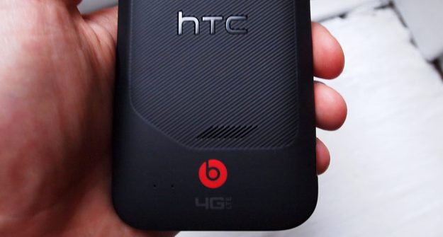 htc-rezound-review-back-beats-audio-logo