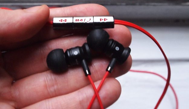 htc-rezound-review-beats-audio-headphones