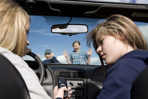 Texting-driving-shutterstock