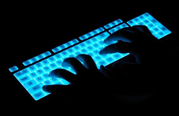 shutterstock_light-up-keyboard