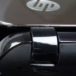 HP Pavilion Chromebook 14 review hinge