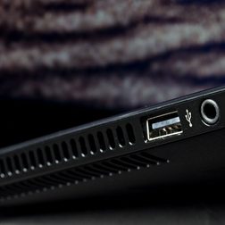 HP Pavilion Chromebook 14 review headphone jack