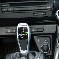 2013 BMW X1 gear shift