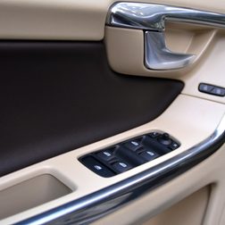 2013 volvo xc60 door controls
