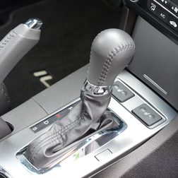 2013 acura ilx hybrid interior shift