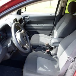 2013 jeep compass interior front 2