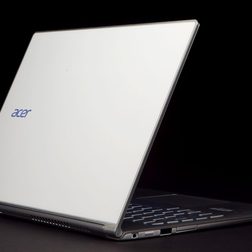 Acer Aspire S7 392 6411 back left angle