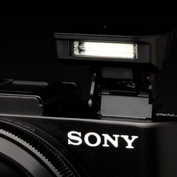 Sony Cyber shot RX100 II flash