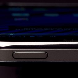 Sprint Vital review power button