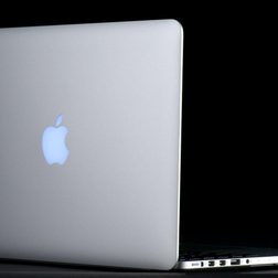 MacBook Pro 13 2013 lid back angle