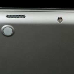 Toshiba Z40 bottom corner