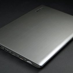 Toshiba Z40 top angle