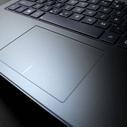 Asus UX301LADH71T Zenbook trackpad