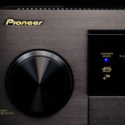 Pioneer-Elite-SC-79-volume-control