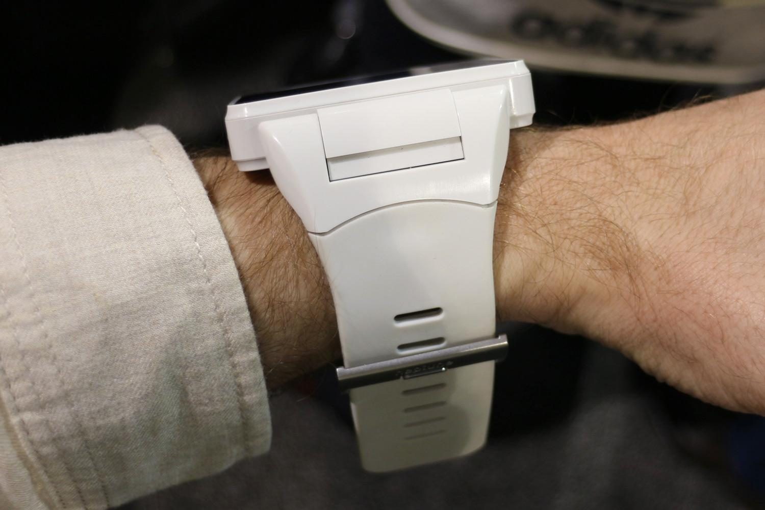 Neptune Pine smartwatch side