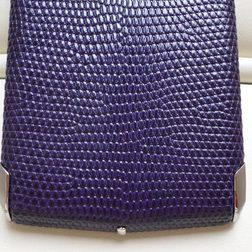 Vertu Signature Touch back detail