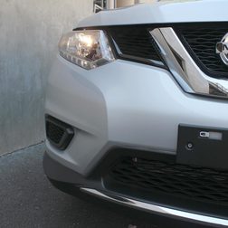 2014 Nissan Rogue SV headlight