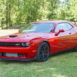2015-dodge-challenger-hellcat-front-angle-1500x1000