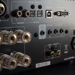 Rotel RA-1570