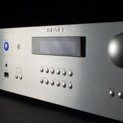 Rotel RA-1570