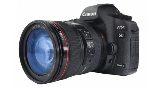 The Canon EOS 5D Mark II features a full frame 21.1-megapixel sensor