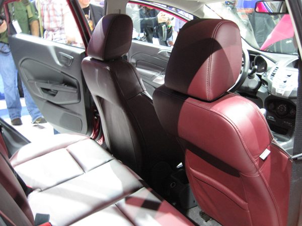 ford_fiesta_interior