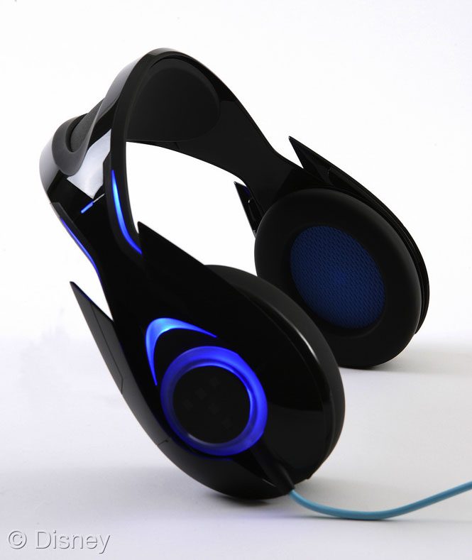 665-headphones2.jpg?fit=665,789