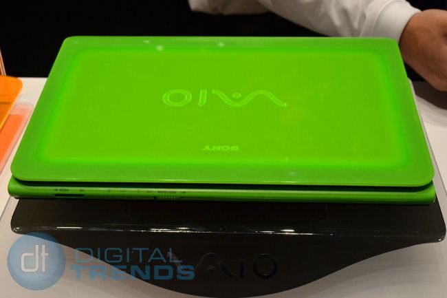 sony vaio glowing finish concept notebook ces 2011