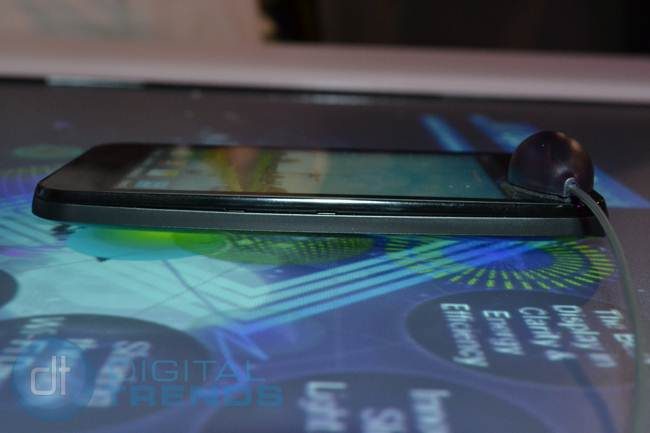 LG optimus black side thin