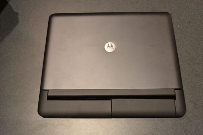 motorola-atrix-laptop-alone-ces-2011
