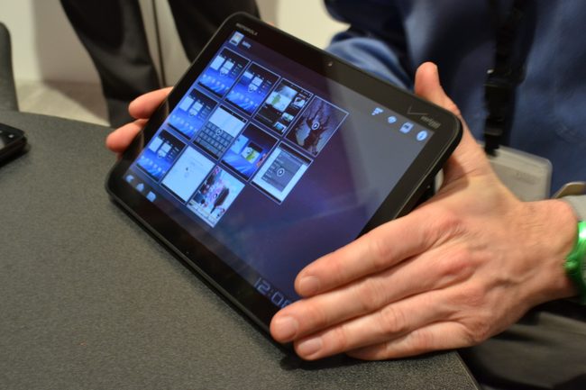 motorola-xoom-tablet-ces-2011
