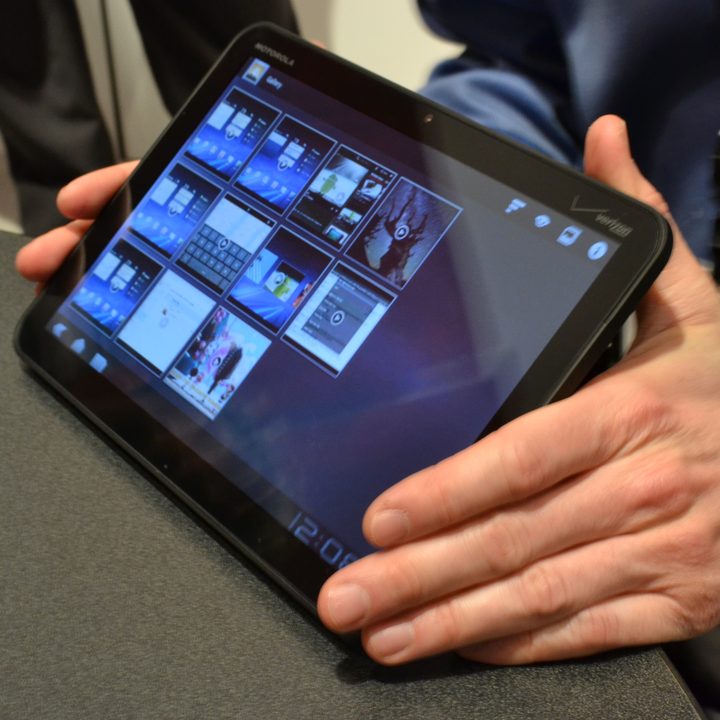 motorola-xoom-tablet-ces-2011