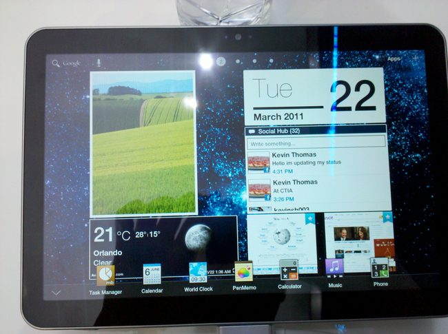 ctia-2011-samsung-galaxy-tab-101-social-hub