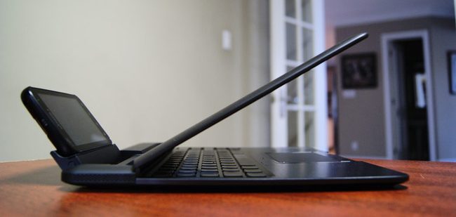 Motorola Atrix 4G and laptop dock