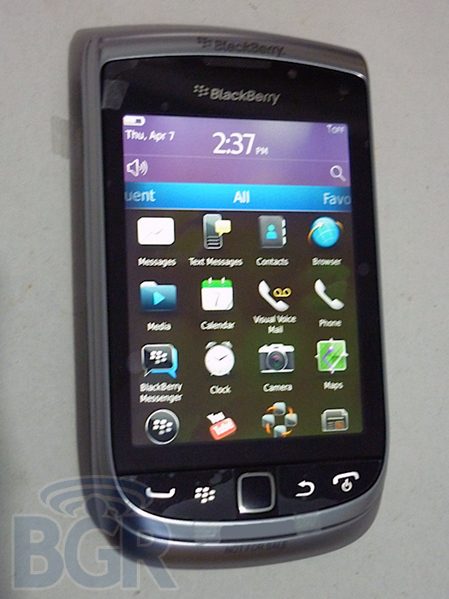 blackberry-torch-2-leaked-bgr
