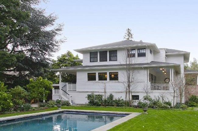 Zuckerberg house: View of the house from the backyard