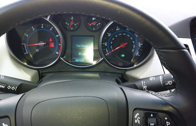 Chevy Cruze Eco dash cluster