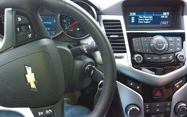 Chevy Cruze Eco dash display
