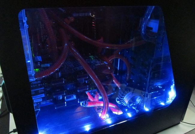 iBuyPower Erebus inside lights