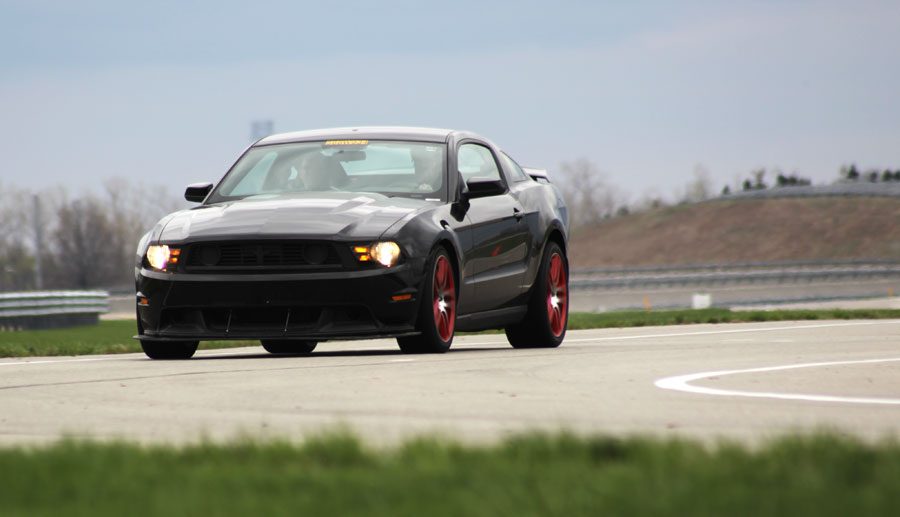 Mustang Boss 302 Laguna Seca Black Corner