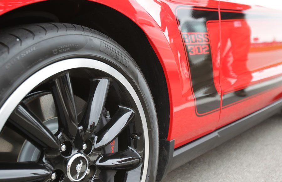 Mustang Boss 302 Red Wheel