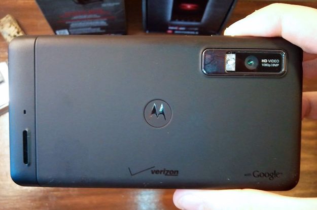 motorola-droid-3-front-screen-home
