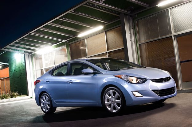2011-Hyundai-Elantra-blue-front